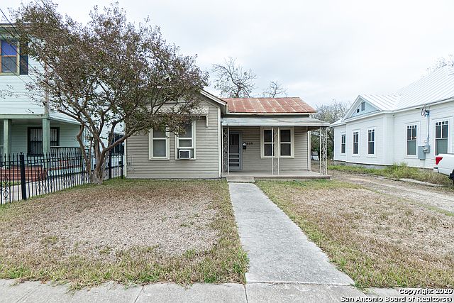 1st image of 809 Burleson St