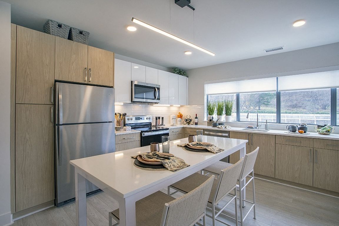Extra Large Windowed Kitchen in Corner Unit