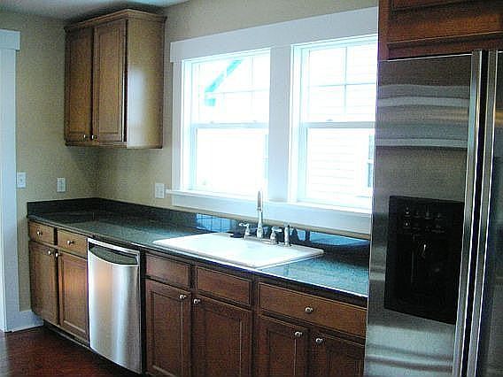 Kitchen Granite & Stainless
