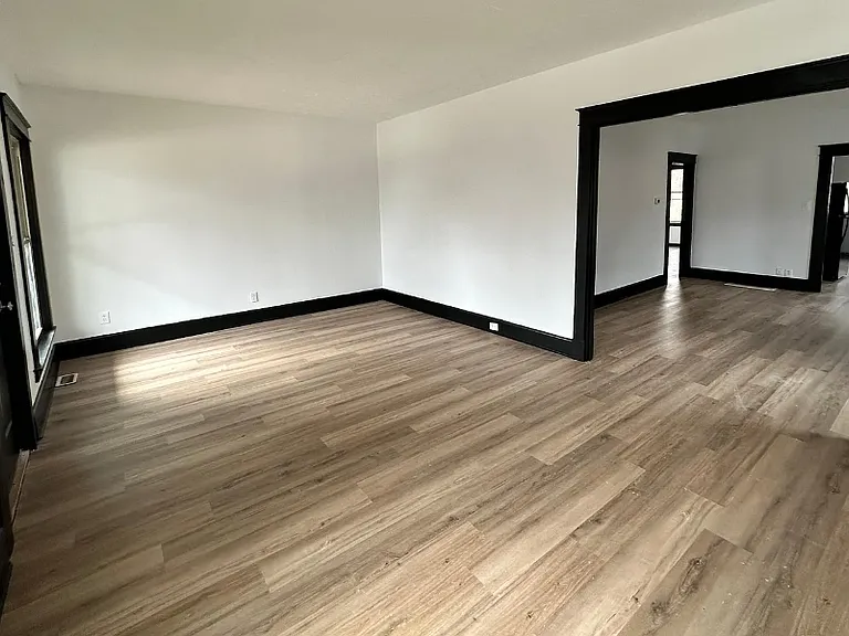 931 Olive Ave — Photo 3
