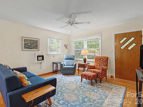 5th image of 53 Merion Dr