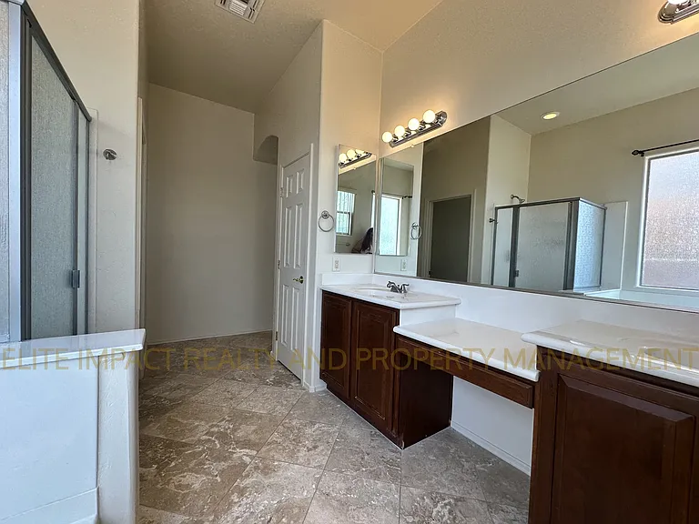6166 Placita — Photo 4