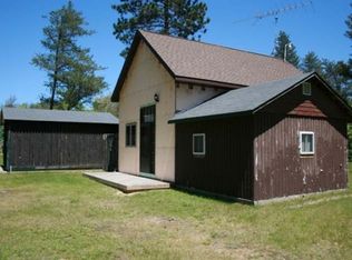 621 Eola Rd, Harrison, MI 48625