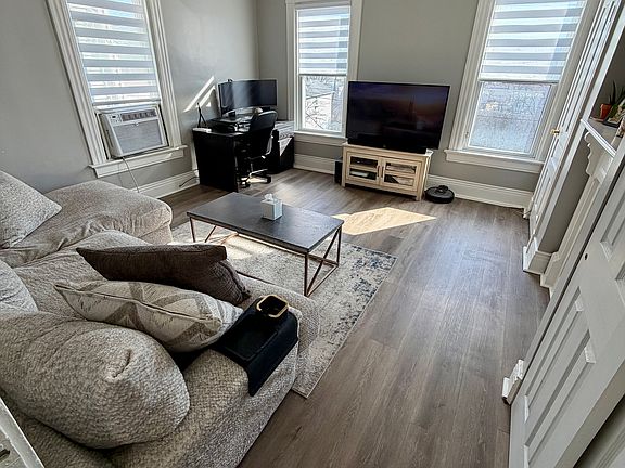 3rd image of 4368 Eastern Ave #2