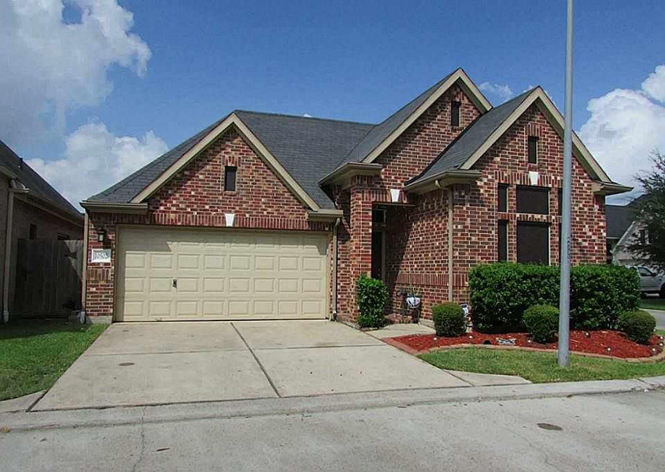 1st image of 10502 Pleasant Villas Ln