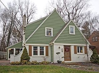 22 Westwood Dr, East Rochester, NY 14445