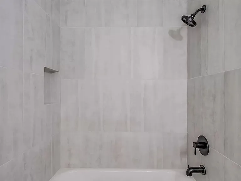 363 Roosevelt St #6 — Photo 4