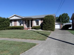2011 Leahurst Ct, Shively, KY 40216
