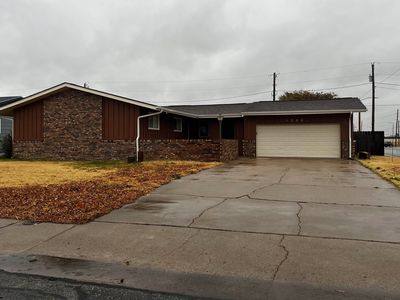 1300 Felten Dr, Hays, KS, 67601