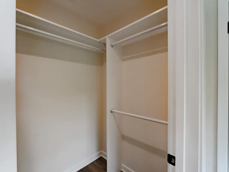 1319 Havenhurst Dr #15 — Photo 11