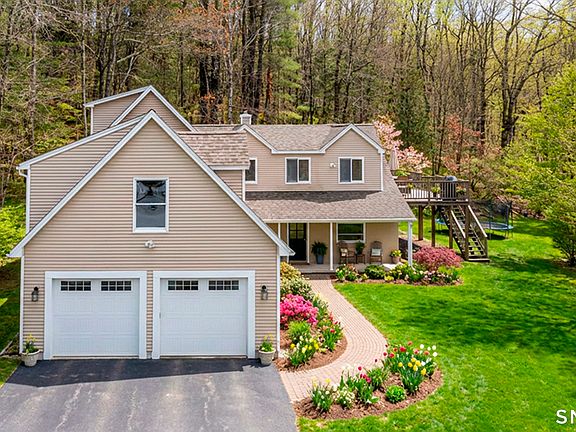3rd image of 429 Lakeside Road