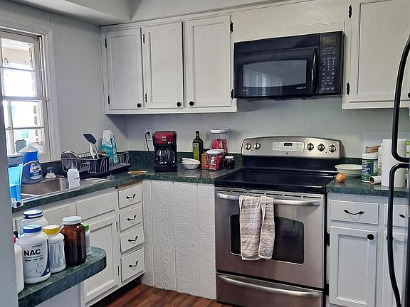 2nd image of 117 Georgetown C Dr