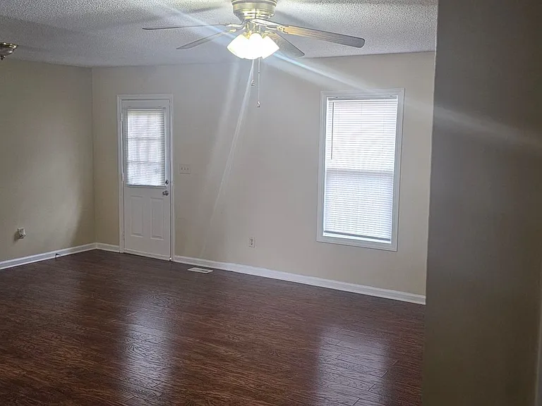 215 Hay St — Photo 14