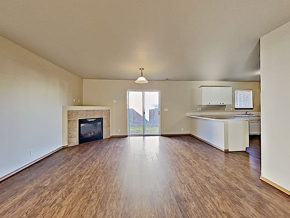5th image of 20302 15th Avenue Ct E