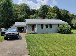 106 Riverview Dr, Saint Albans, WV 25177