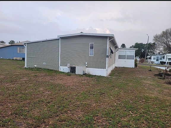 4th image of 223 Greenhaven Rd W