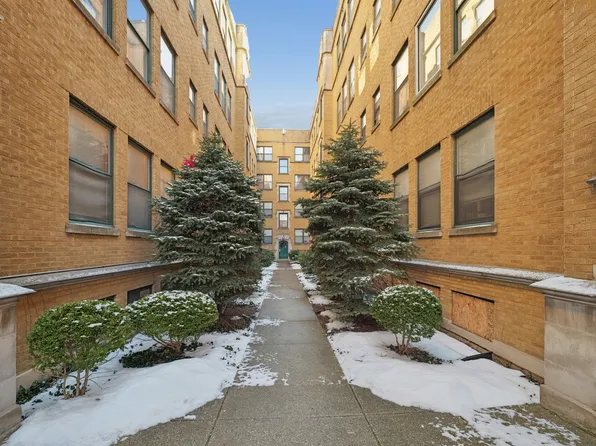 7219 S Yates Blvd APT 3A, Chicago, IL 60649