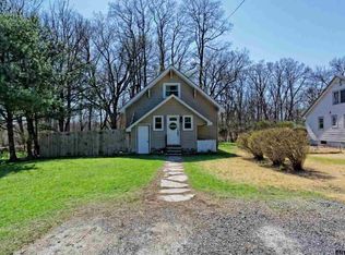 112 Hazlett Ln, Tribes Hill, NY 12177