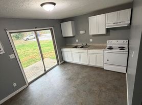 1501 S Division St, 2