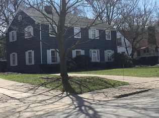 222 Orchard Ln, Benton Harbor, MI 49022
