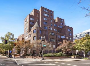 3 Washington Cir NW APT 106, Washington, DC 20037