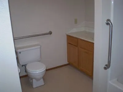 2425 Shady Ln — Photo 6