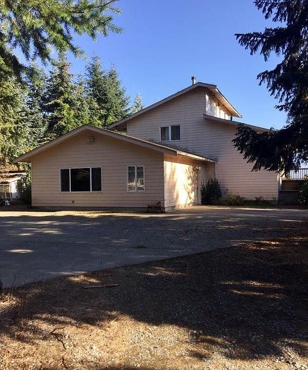 2nd image of 3343 Clearbrook Rd