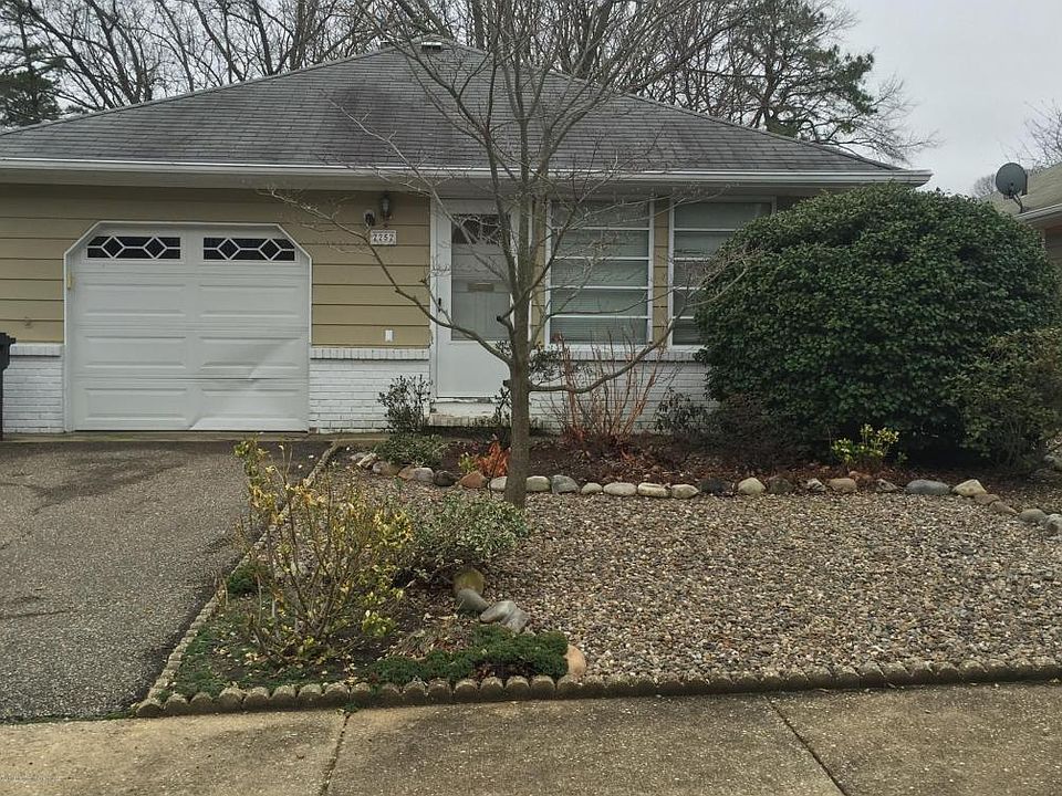1st image of 2252 Mount Hope Ln