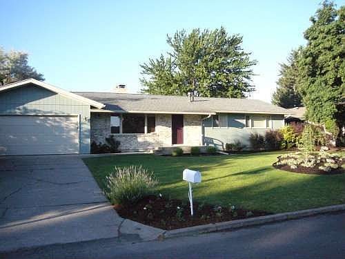 1st image of 2402 E 61st Ave