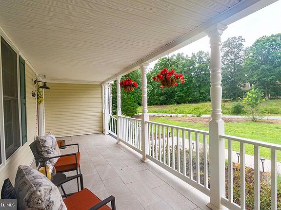 4th image of 5519 Bazzanella Dr