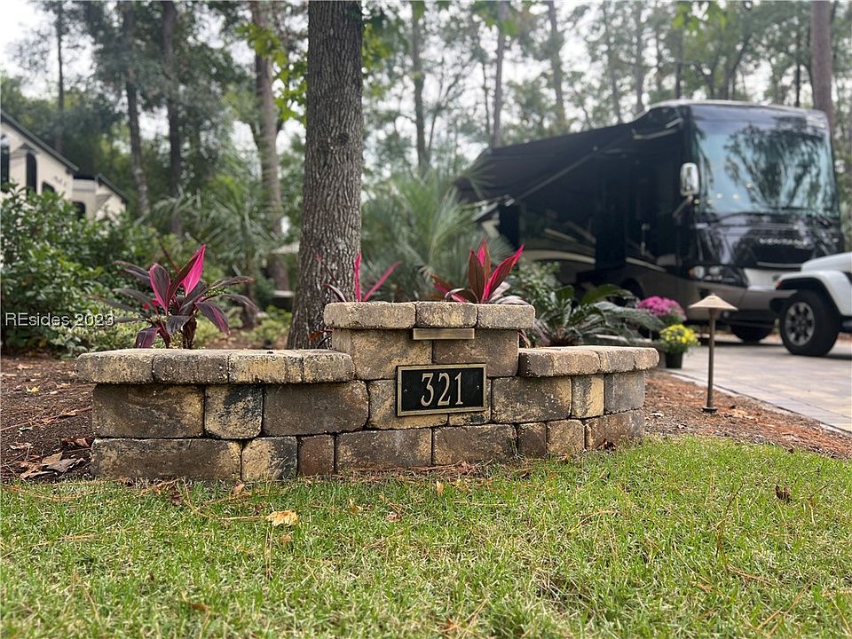 1st image of 133 Arrow Rd #321