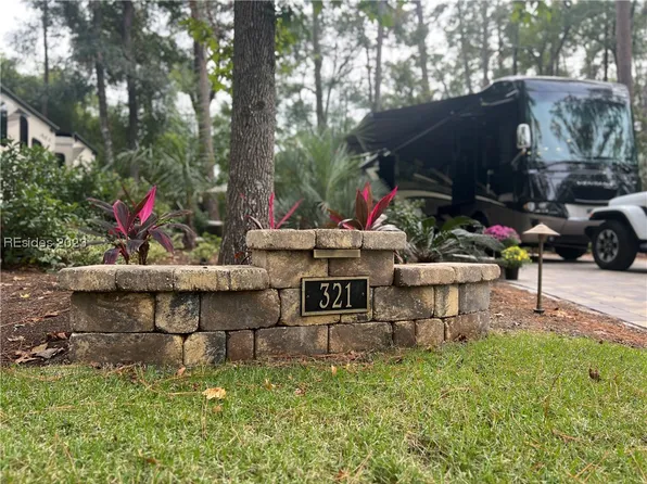 133 Arrow Rd #321, Hilton Head Island, SC 29928