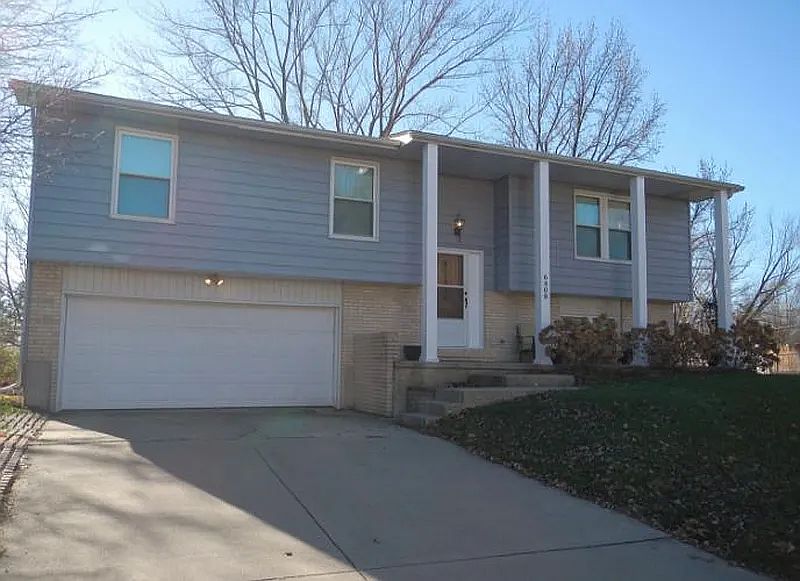 front view from driveway