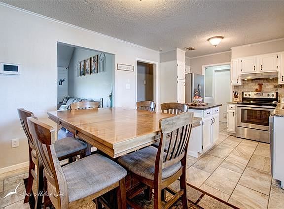4th image of 1334 Weavers Way