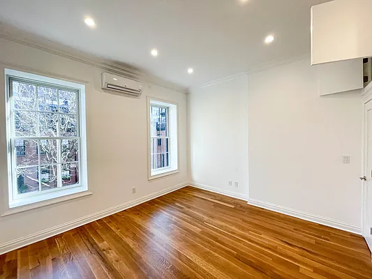 Rented by Francine Realty | media 22