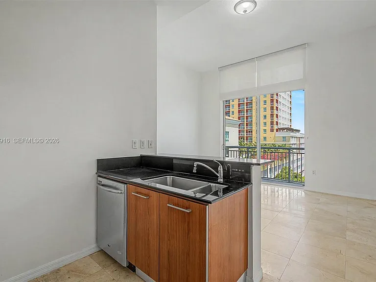 9055 SW 73rd Ct #602 — Photo 9