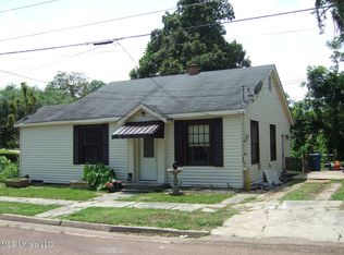 34 Orange Ave, Natchez, MS 39120