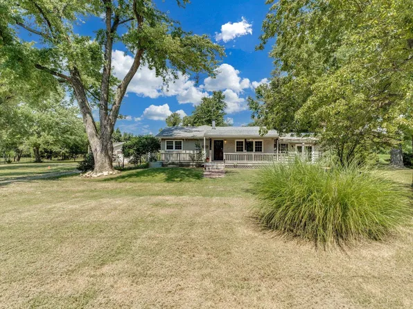 3930 E 63rd St S, Derby, KS 67037