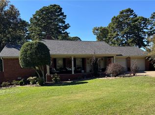 1406 Shalimar Cir, Russellville, AR 72802