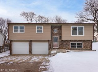 6114 Hilly Way, Cary, IL 60013