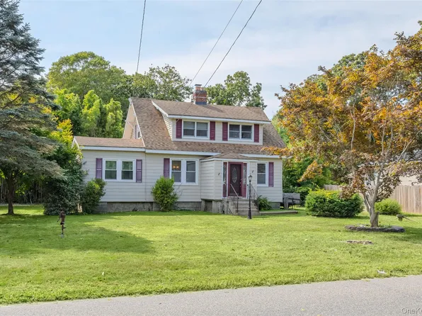 32 Whittier Drive, Mastic Beach, NY 11951