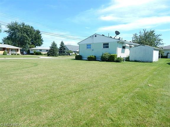 4th image of 2700 Marshall Ave