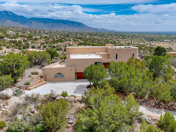 203 Spring Creek Dr NE, Albuquerque, NM 87122