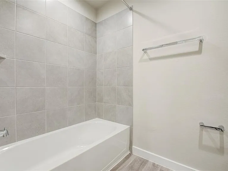 2918 Stamford Hill Ln — Photo 14
