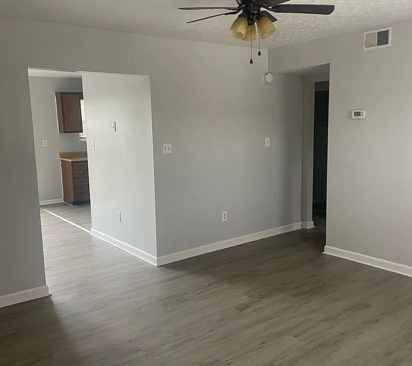 275 Shelby Ave