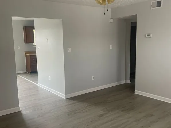 275 Shelby Ave, 275 Shelby Ave APT 10, Radcliff, KY 40160