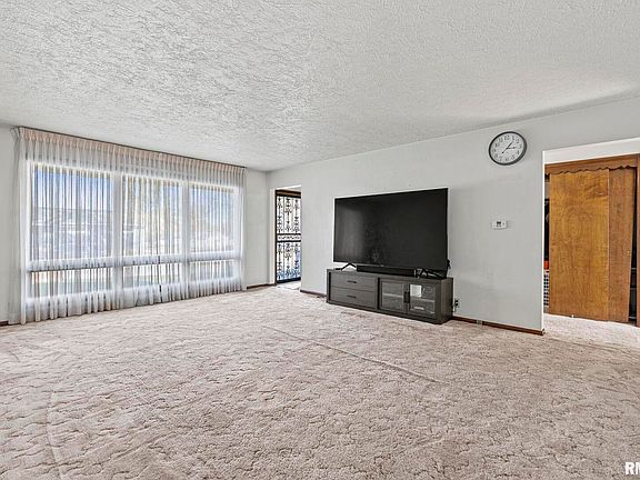 3rd image of 808 28th Ave