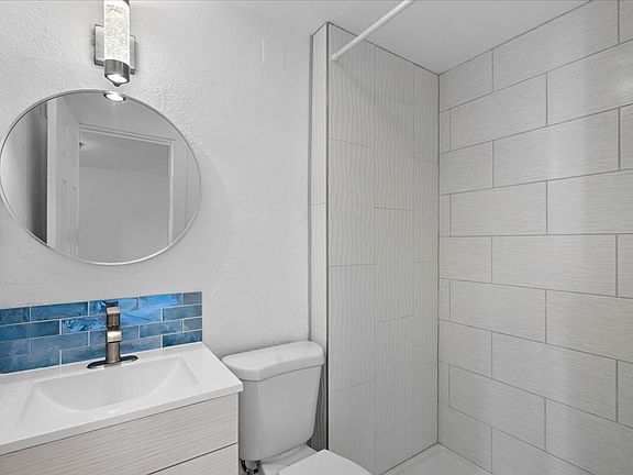 5th image of 503 N 2nd St APT 8