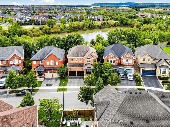 4th image of 284 Holmes Cres