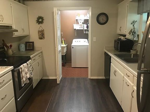 5th image of 54 Cottonwood Dr